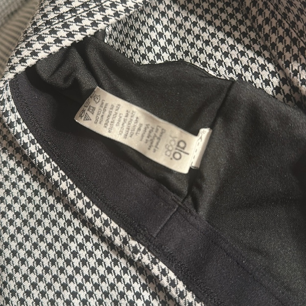 ALO Yoga Black and White Skirt Set - Picture 5 of 8